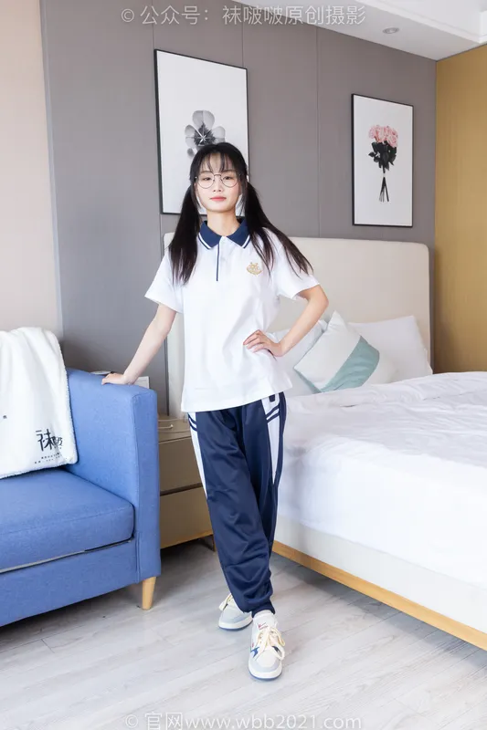 [BoBoSocks袜啵啵] NO.446 甜甜圈-板鞋、白棉袜、白丝（脚尖加固款）、校服裤里丝（花絮版） - BoBoSocks袜啵啵